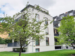 Mehrfamilienwohnhaus im Diplomatenviertel